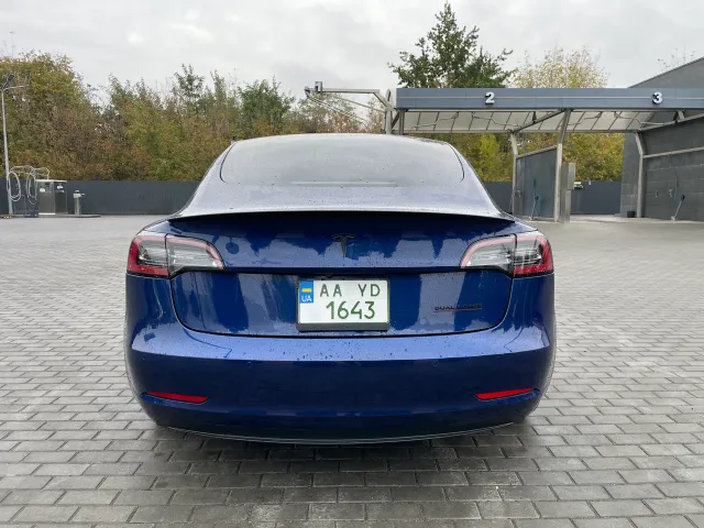 Tesla Model 3 - фото 4
