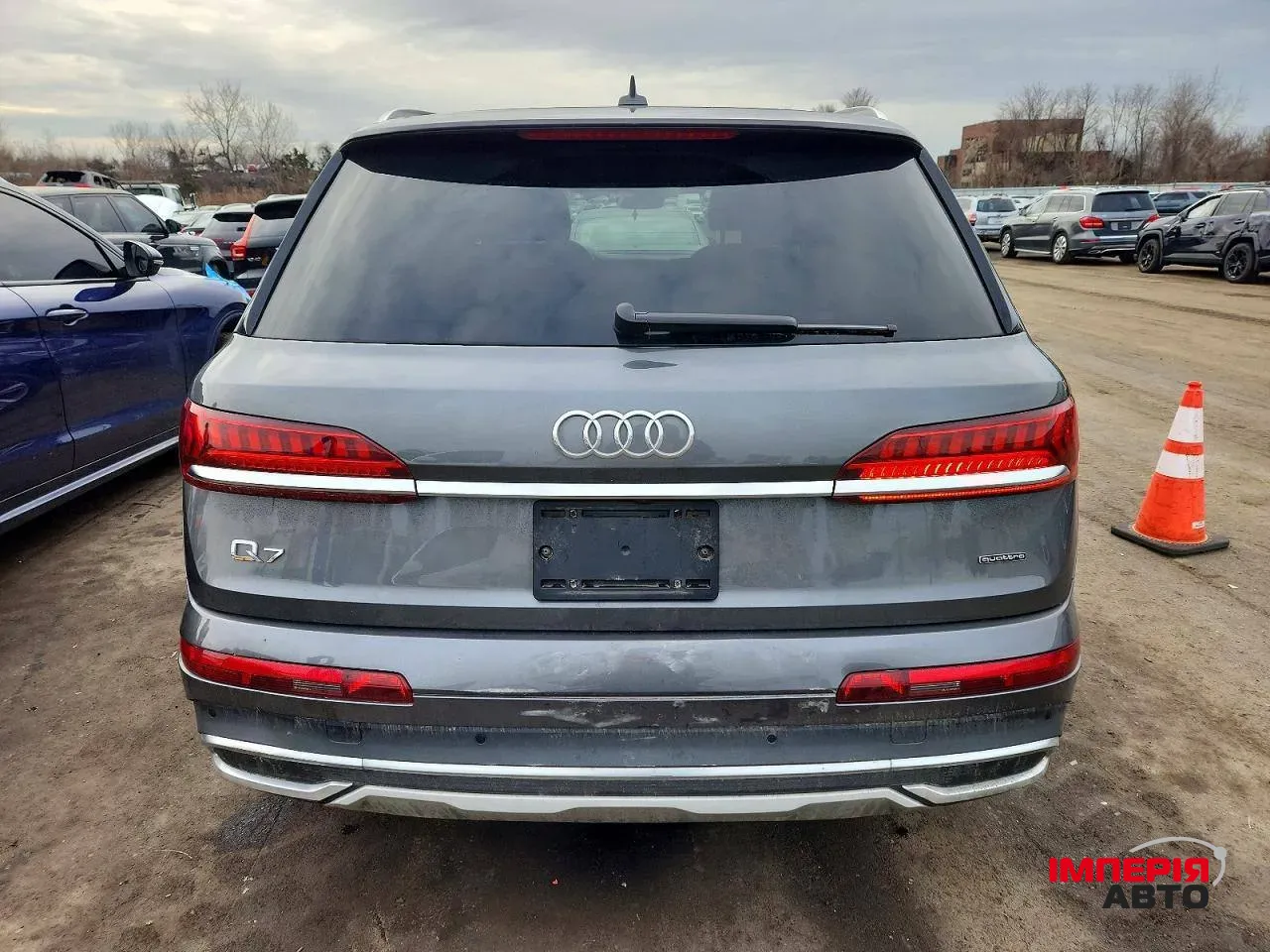 Audi Q7 - фото 6