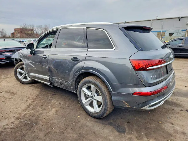 Audi Q7 - фото 2