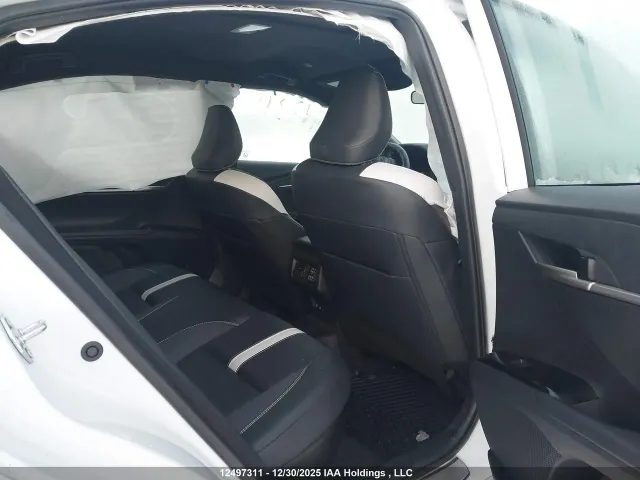 Toyota Camry - фото 3