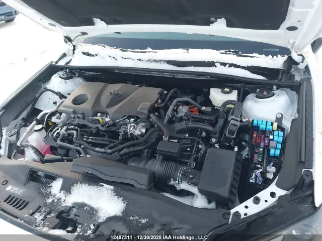 Toyota Camry - фото 2