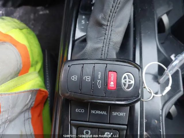 Toyota Camry - фото 4