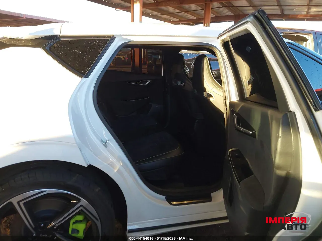 Kia EV6 - фото 1