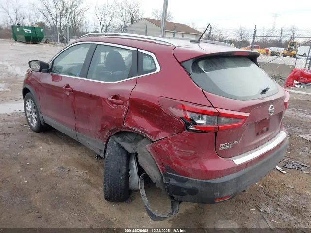 Nissan Rogue Sport - фото 4