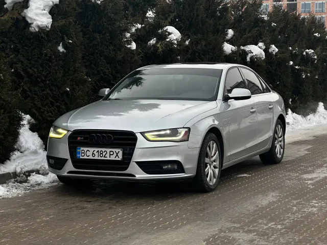 Audi A4 - фото 1