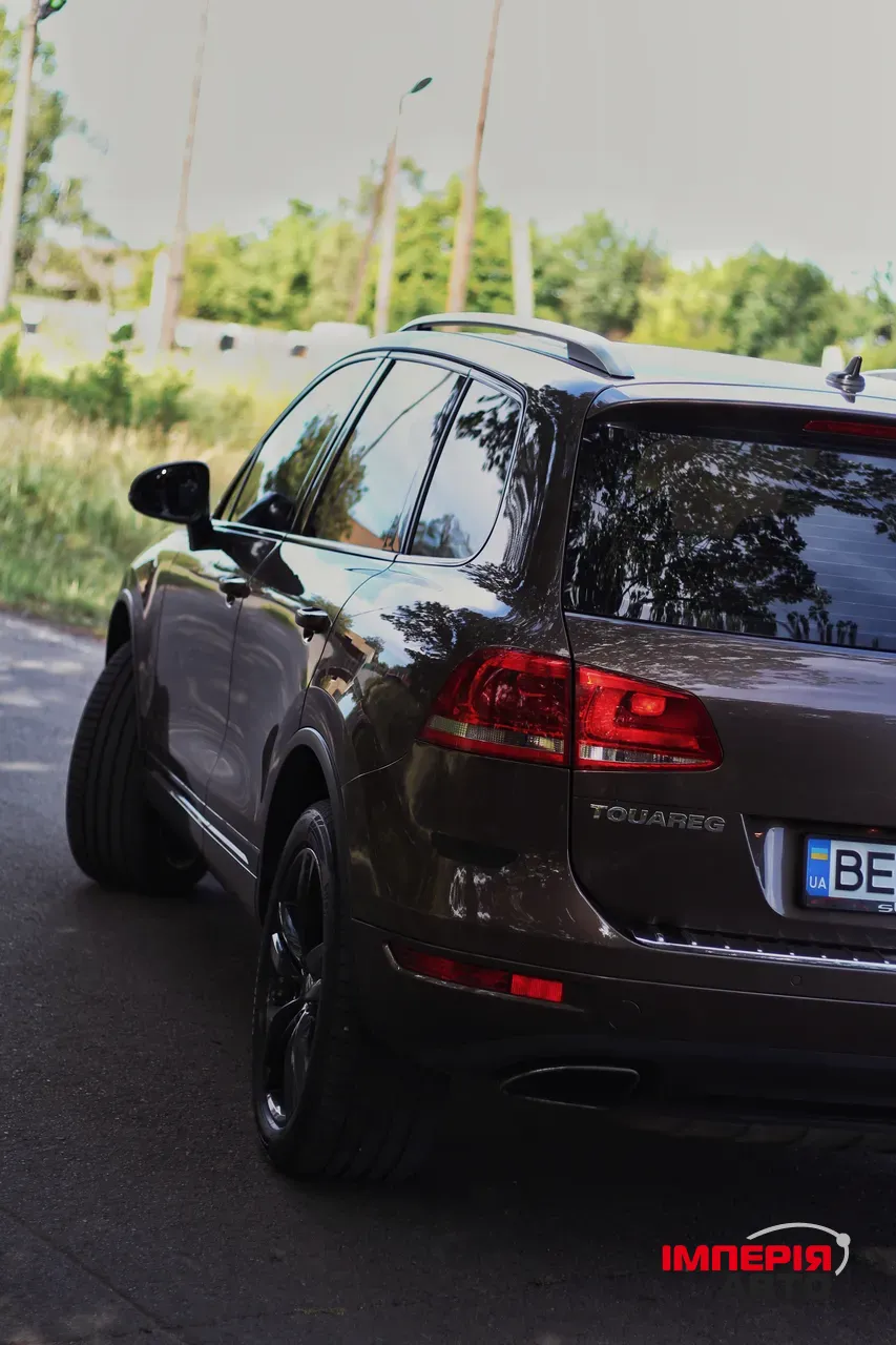 Volkswagen Touareg - фото 6