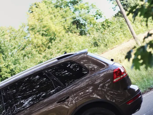 Volkswagen Touareg - фото 5