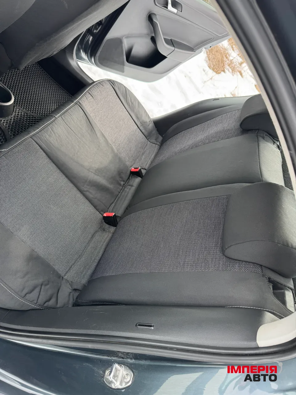 Skoda Rapid - фото 12