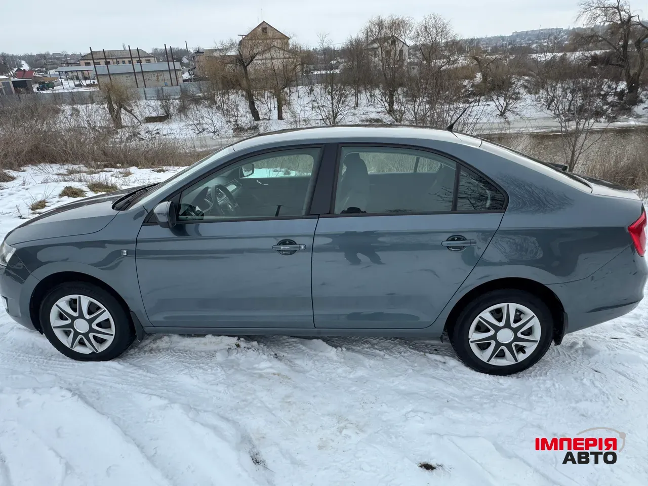 Skoda Rapid - фото 4