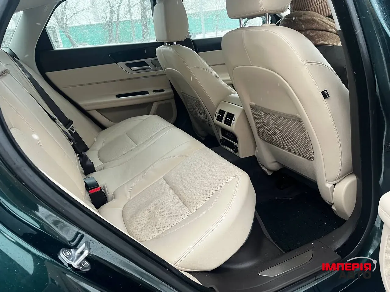 Jaguar XF - фото 15