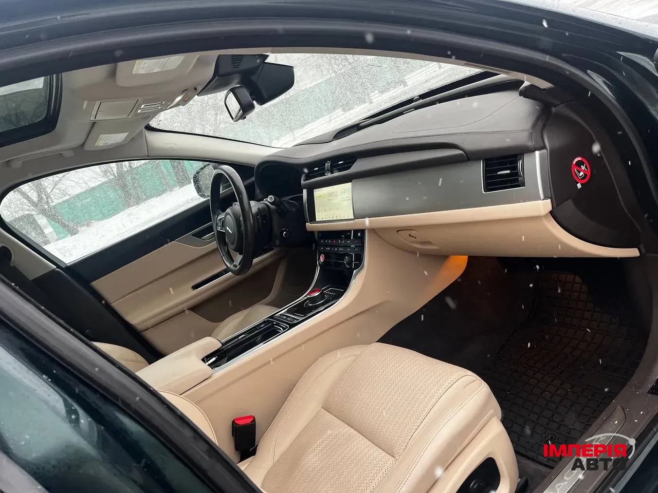 Jaguar XF - фото 17