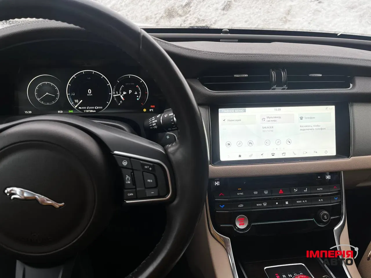 Jaguar XF - фото 19