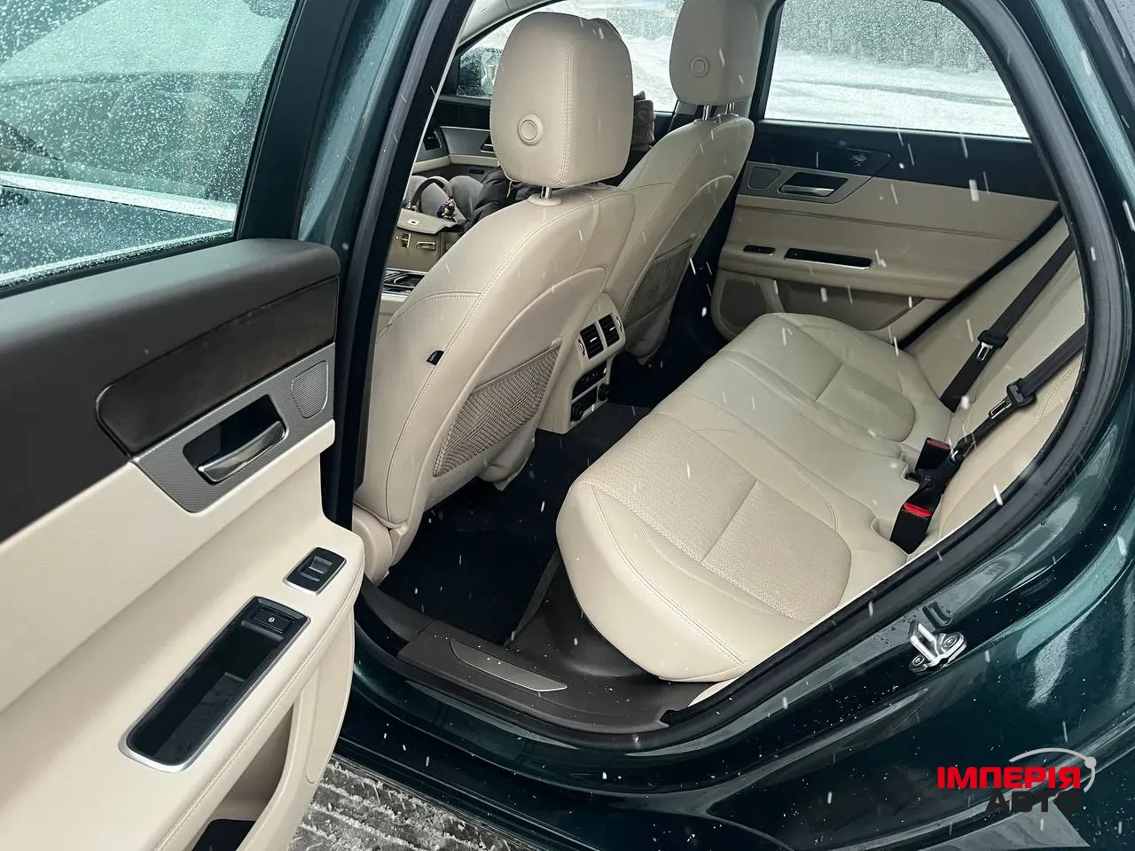 Jaguar XF - фото 14