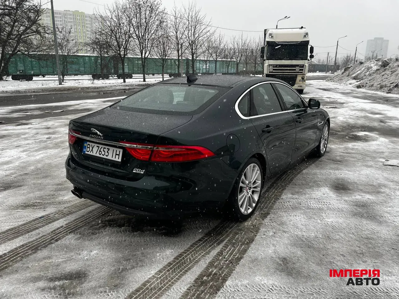Jaguar XF - фото 6