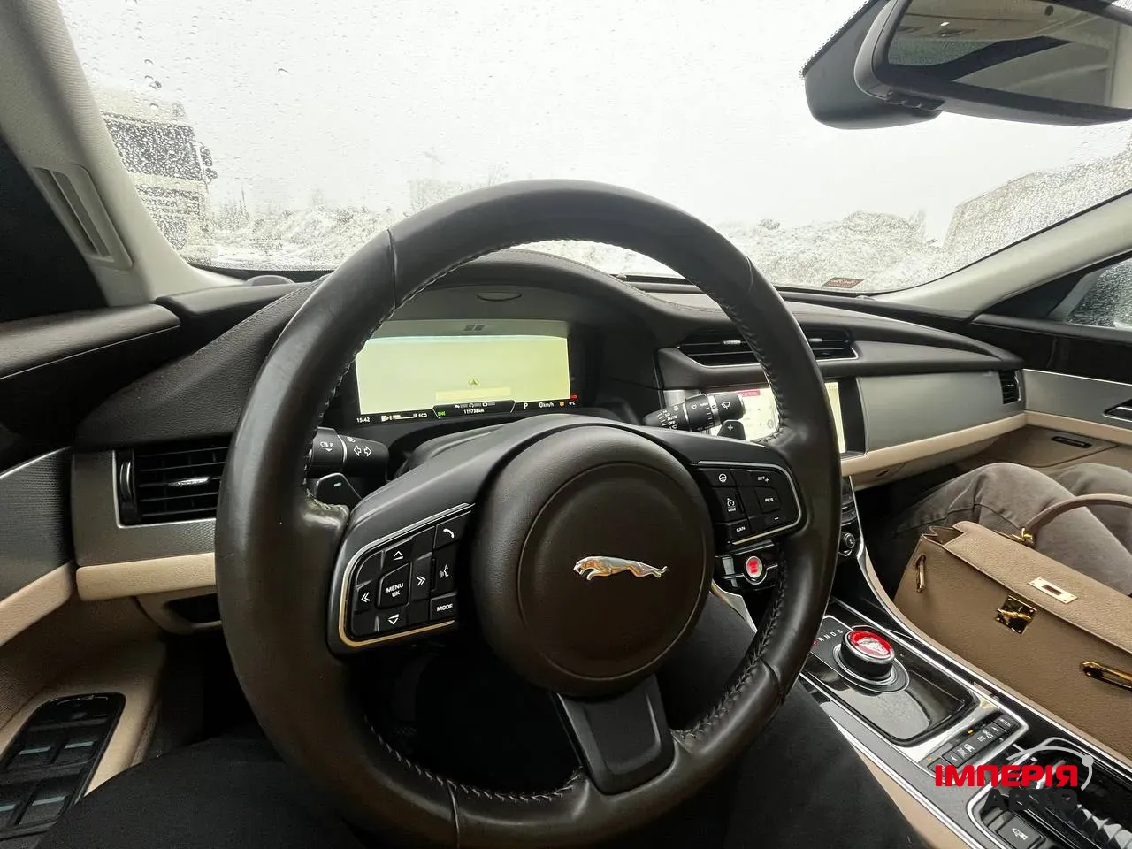 Jaguar XF - фото 24