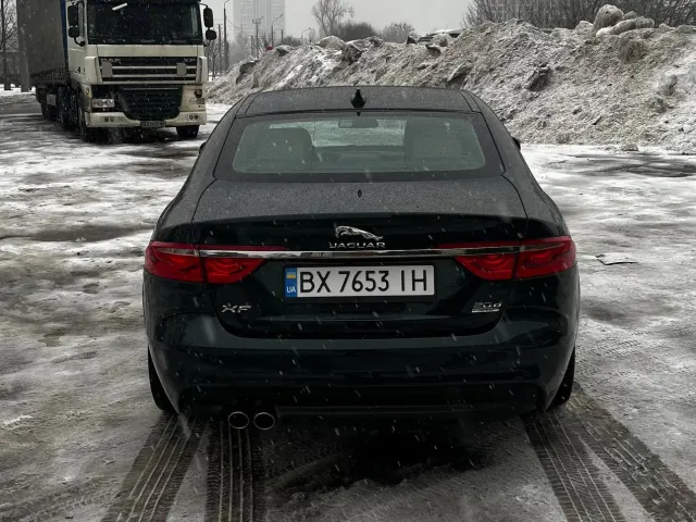 Jaguar XF - фото 4