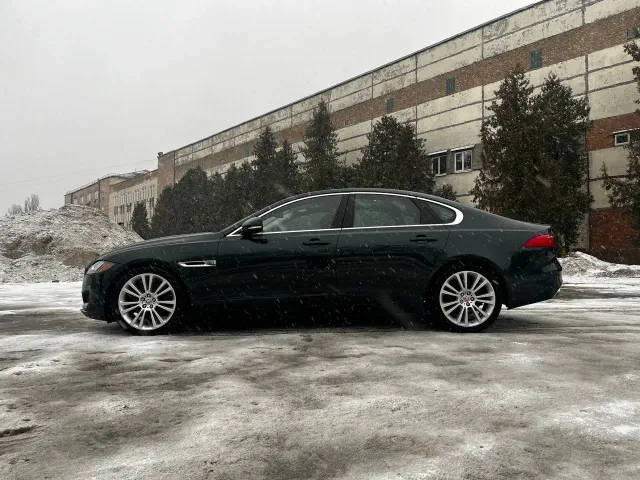 Jaguar XF - фото 2