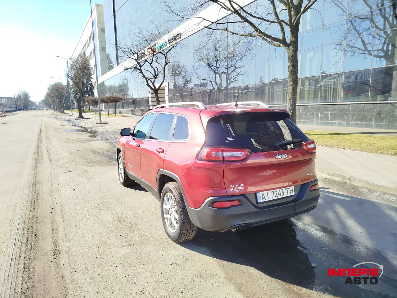 Jeep Cherokee - фото 10