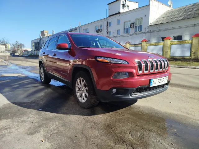 Jeep Cherokee - фото 4