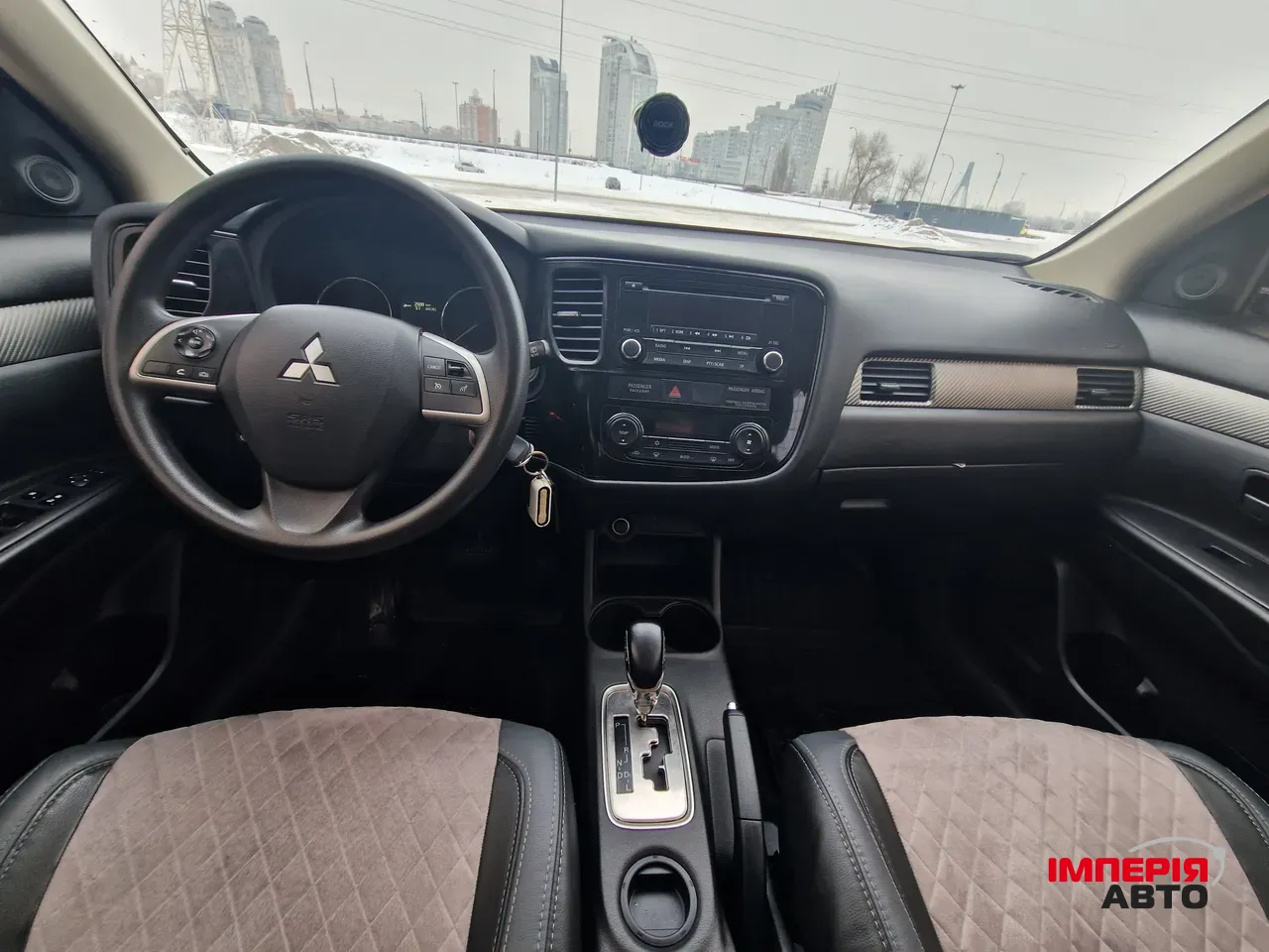 Mitsubishi Outlander - фото 18