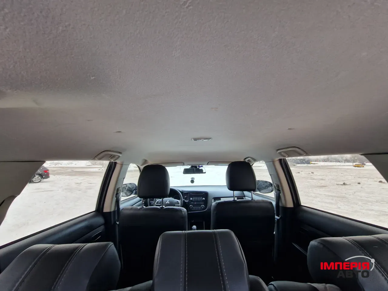 Mitsubishi Outlander - фото 11