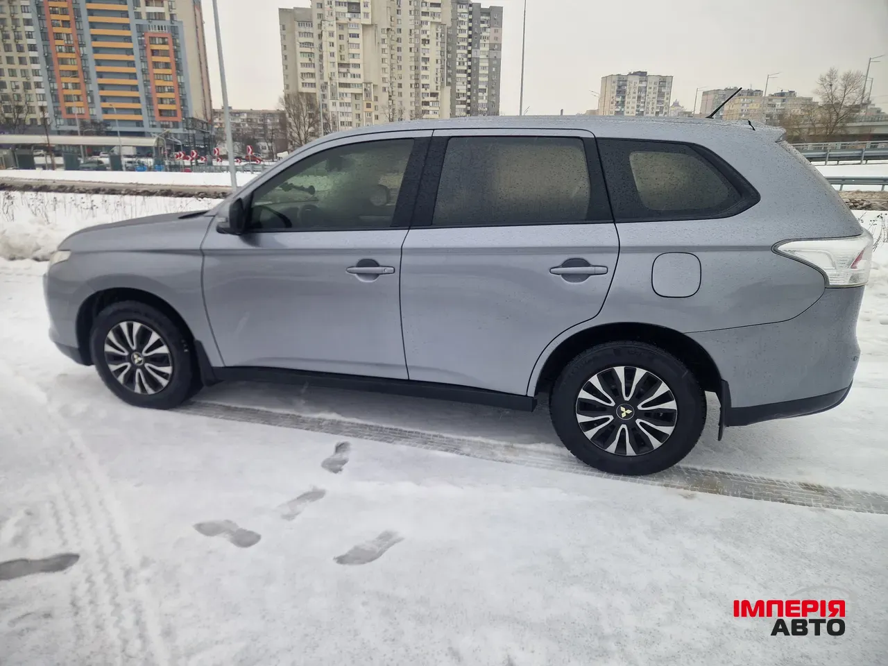 Mitsubishi Outlander - фото 9