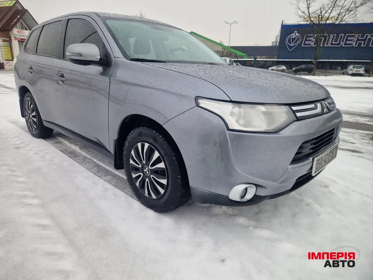 Mitsubishi Outlander - фото 2
