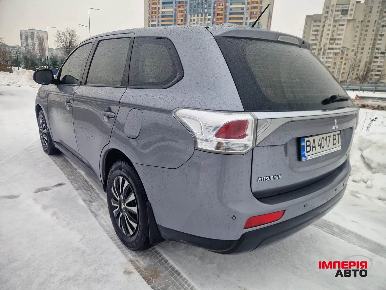 Mitsubishi Outlander - фото 8