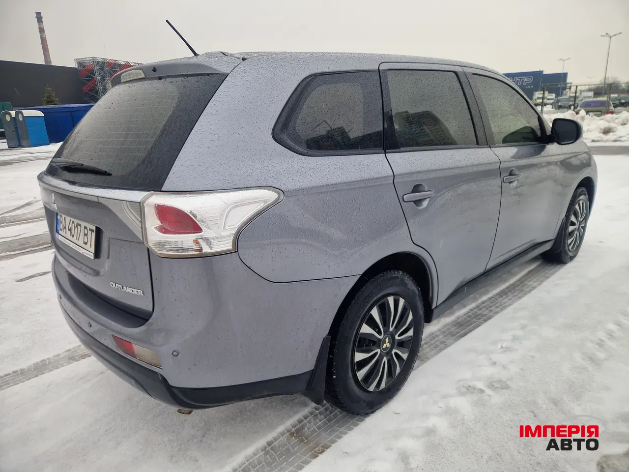 Mitsubishi Outlander - фото 4