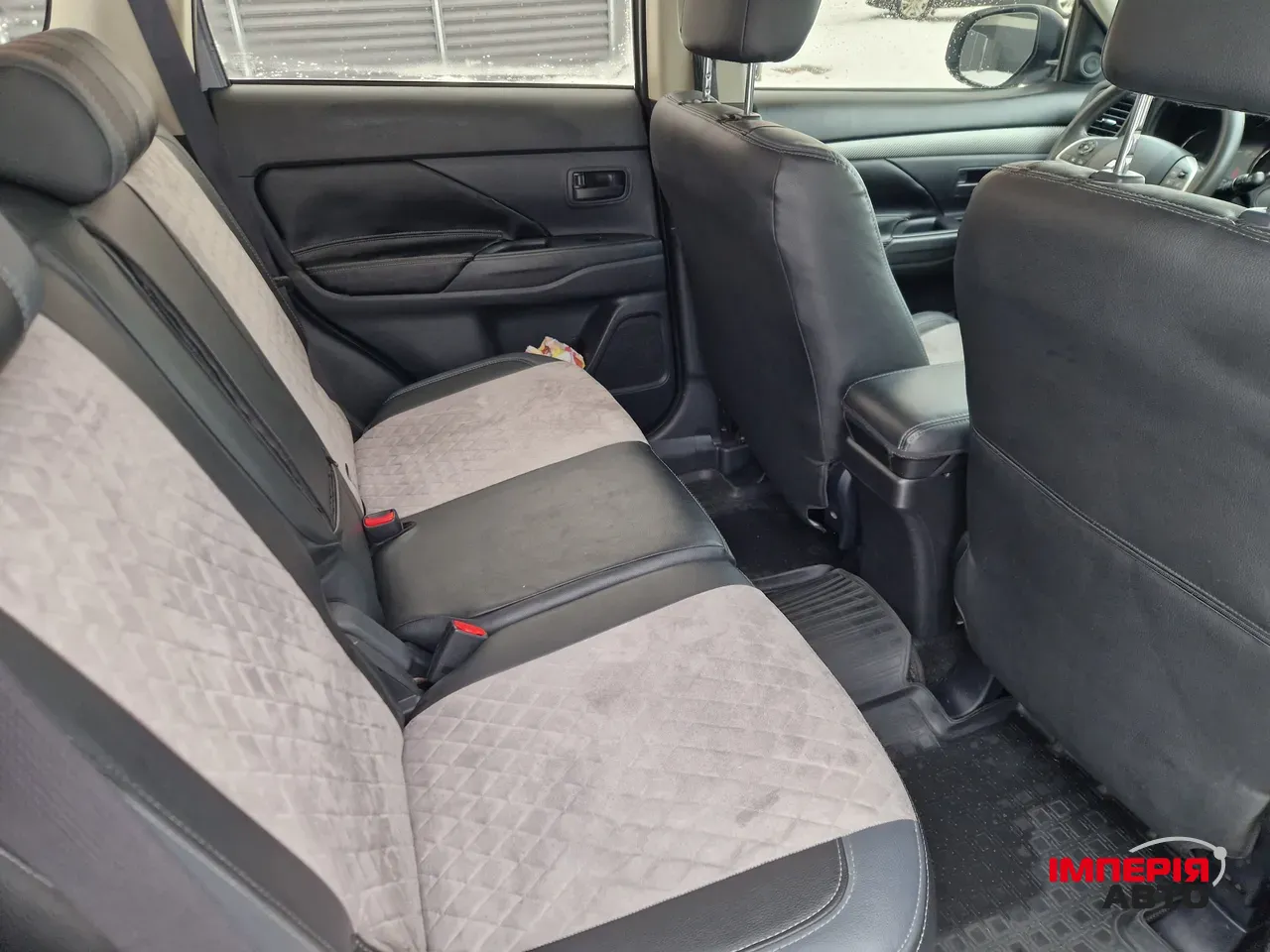 Mitsubishi Outlander - фото 16