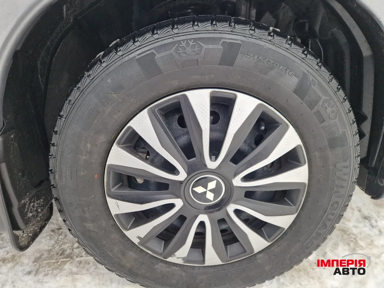 Mitsubishi Outlander - фото 10