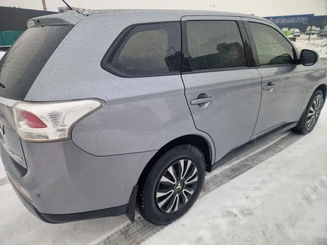 Mitsubishi Outlander - фото 5