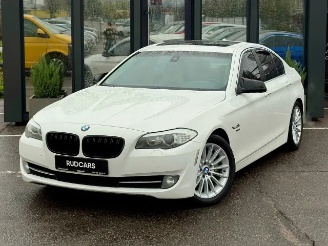 BMW 5 серії - фото 1