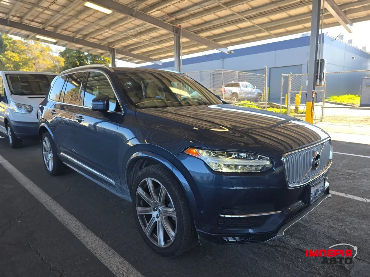 Volvo XC90 - фото 1