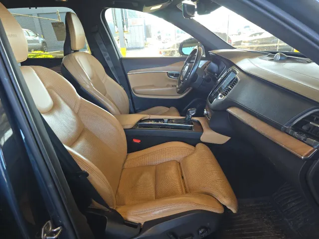 Volvo XC90 - фото 5