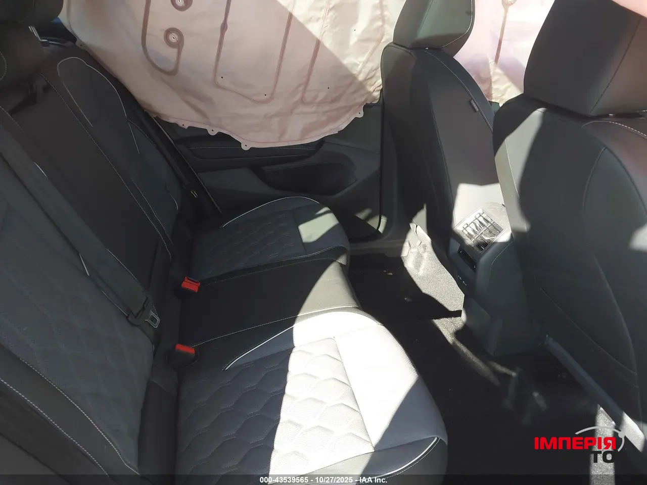 Volkswagen Tiguan - фото 6