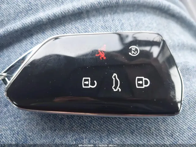 Volkswagen Tiguan - фото 5