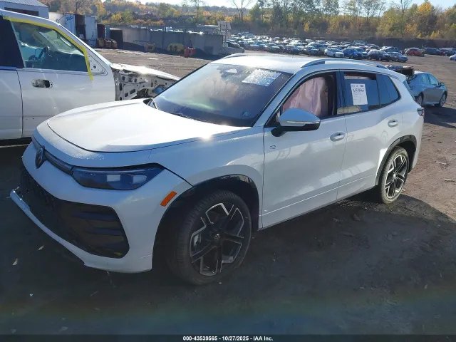 Volkswagen Tiguan - фото 1