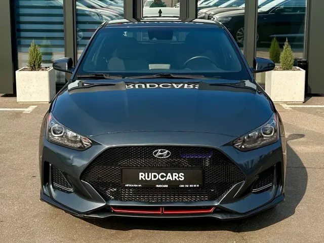 Hyundai Veloster - фото 2