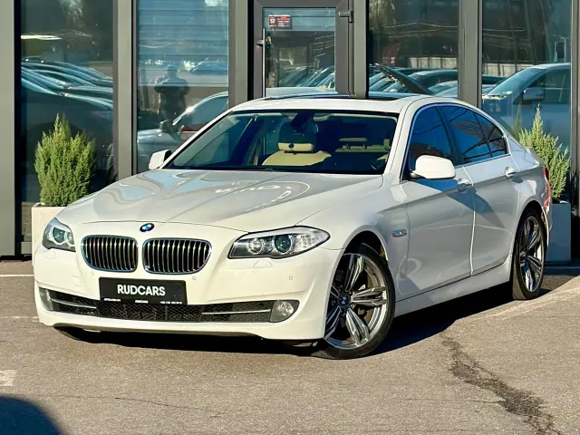 BMW 5 серії - фото 1