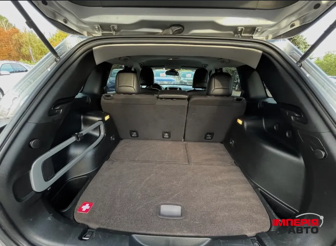 Jeep Cherokee - фото 5