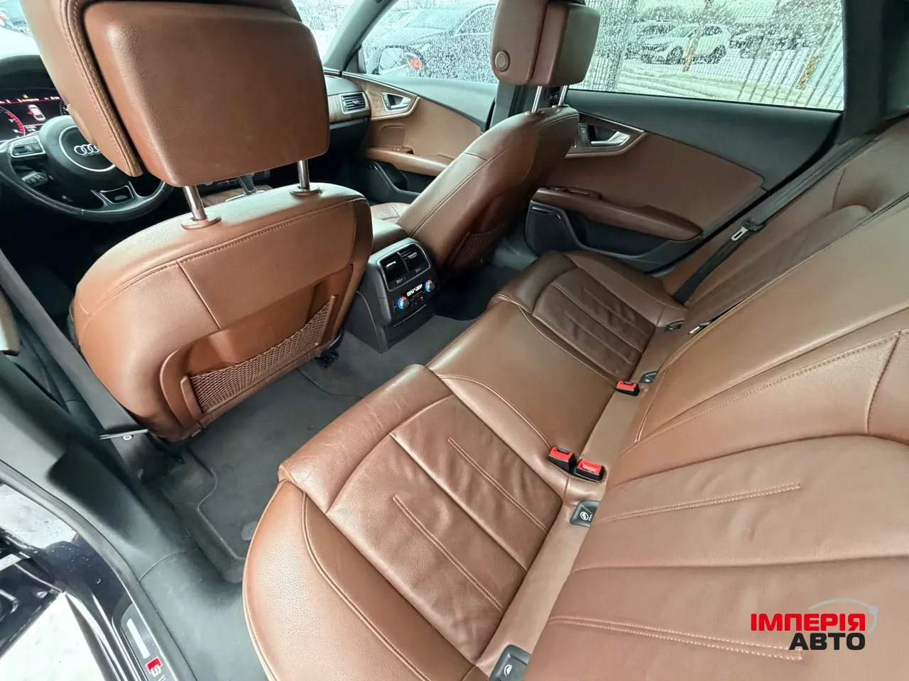 Audi A7 - фото 16