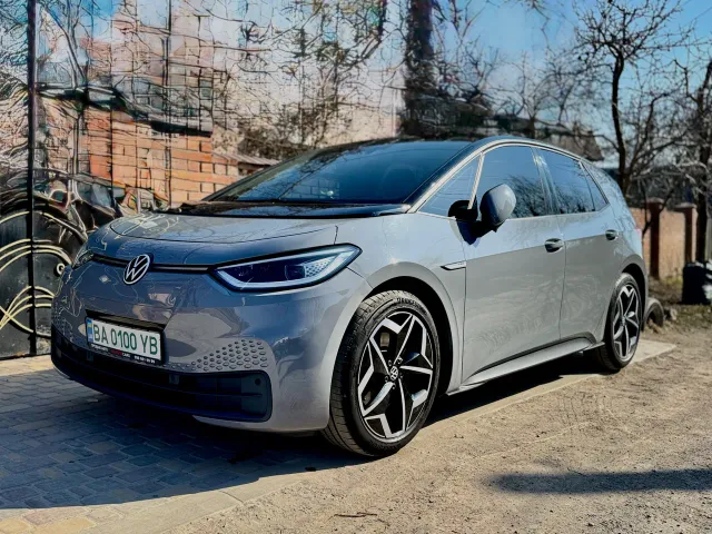 Volkswagen ID.3 - фото 1
