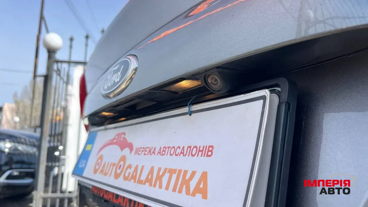 Ford C-MAX - фото 15