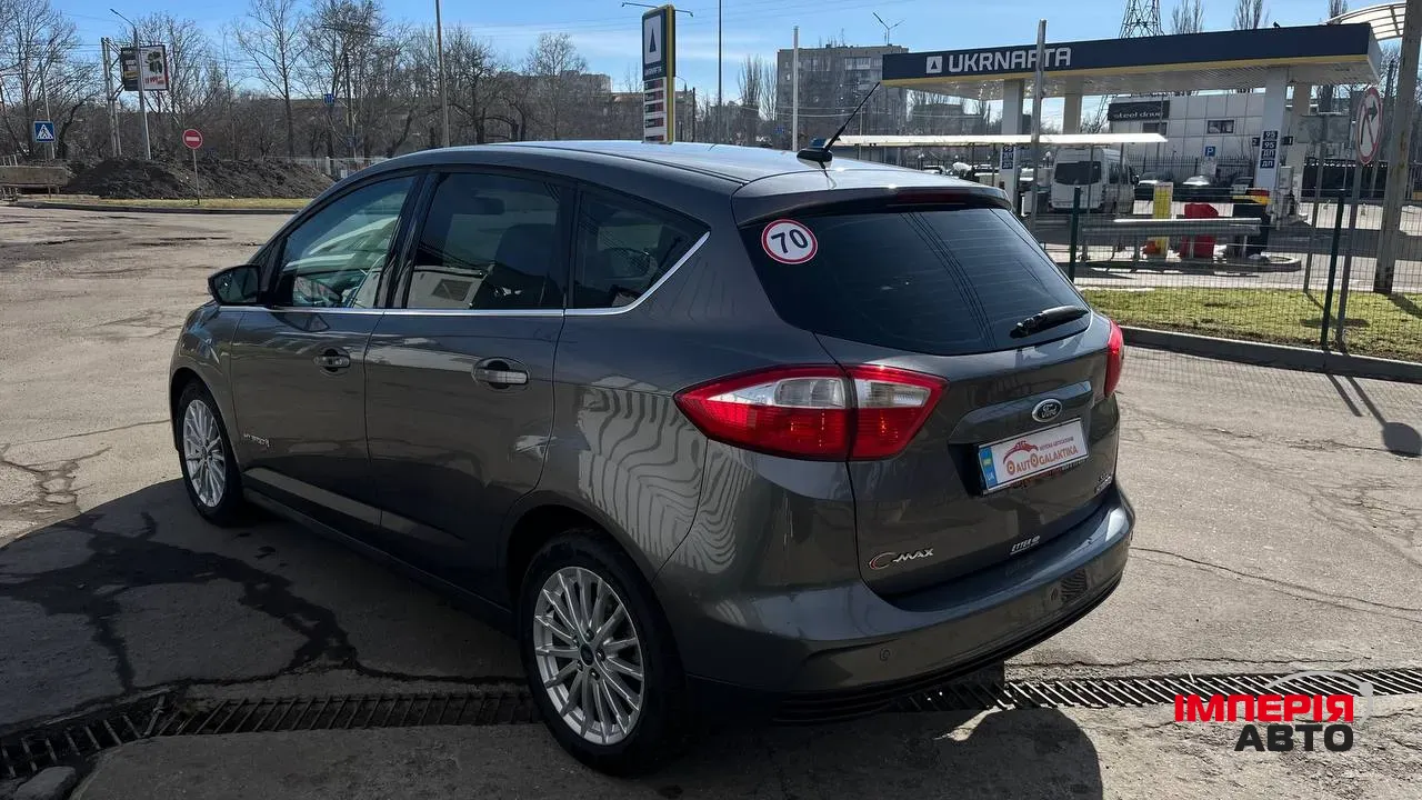 Ford C-MAX - фото 12