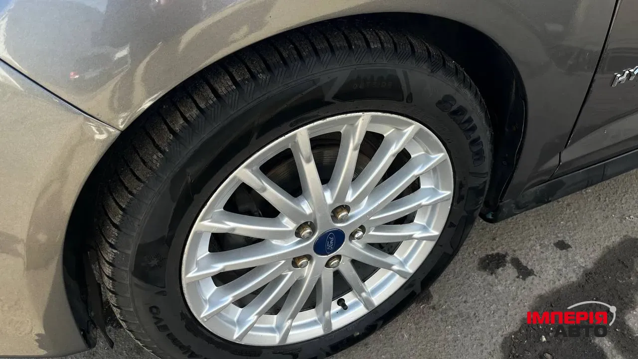 Ford C-MAX - фото 8