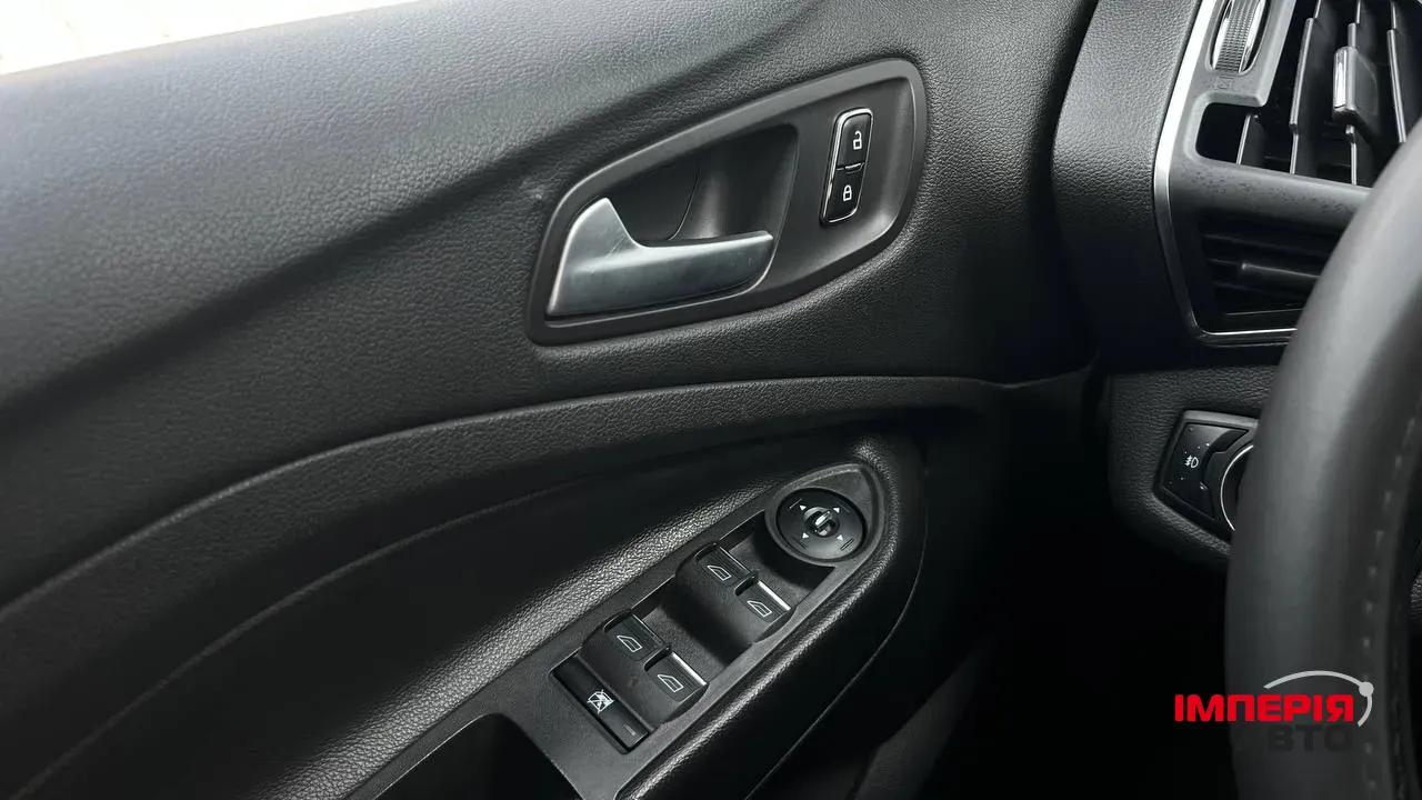 Ford C-MAX - фото 26