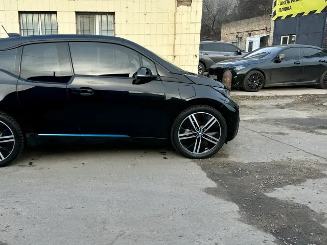 BMW i3 - фото 3