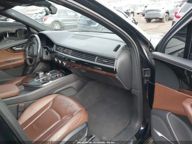 Audi Q7 - фото 2