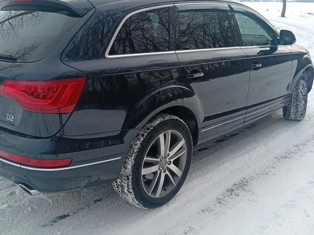 Audi Q7 - фото 2